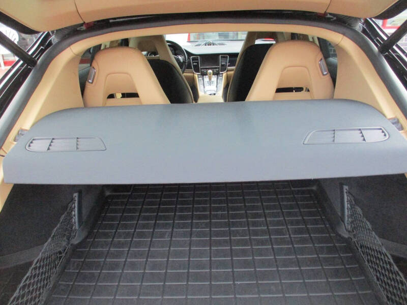 2013 Porsche Panamera 4