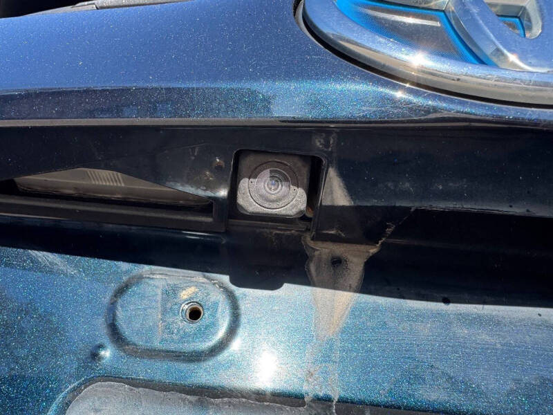 2017 Toyota RAV4 Hybrid XLE