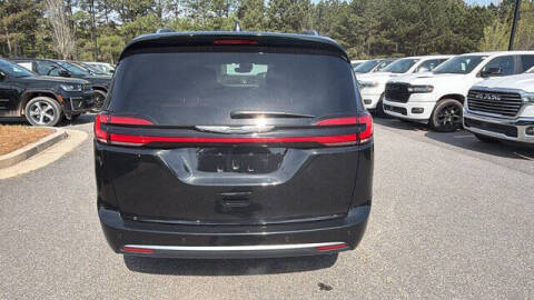 2025 Chrysler Pacifica Plug-In Hybrid Pinnacle