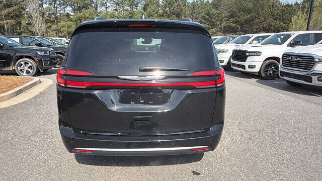 2025 Chrysler Pacifica Plug-In Hybrid Pinnacle