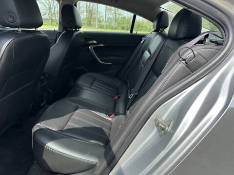 2012 Buick Regal Premium 1