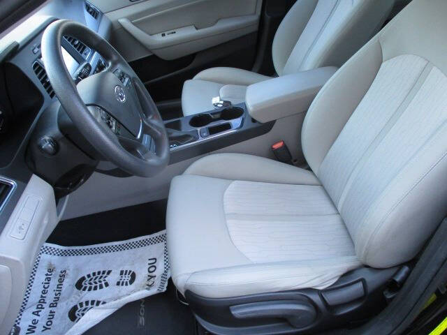 2017 Hyundai Sonata Hybrid SE