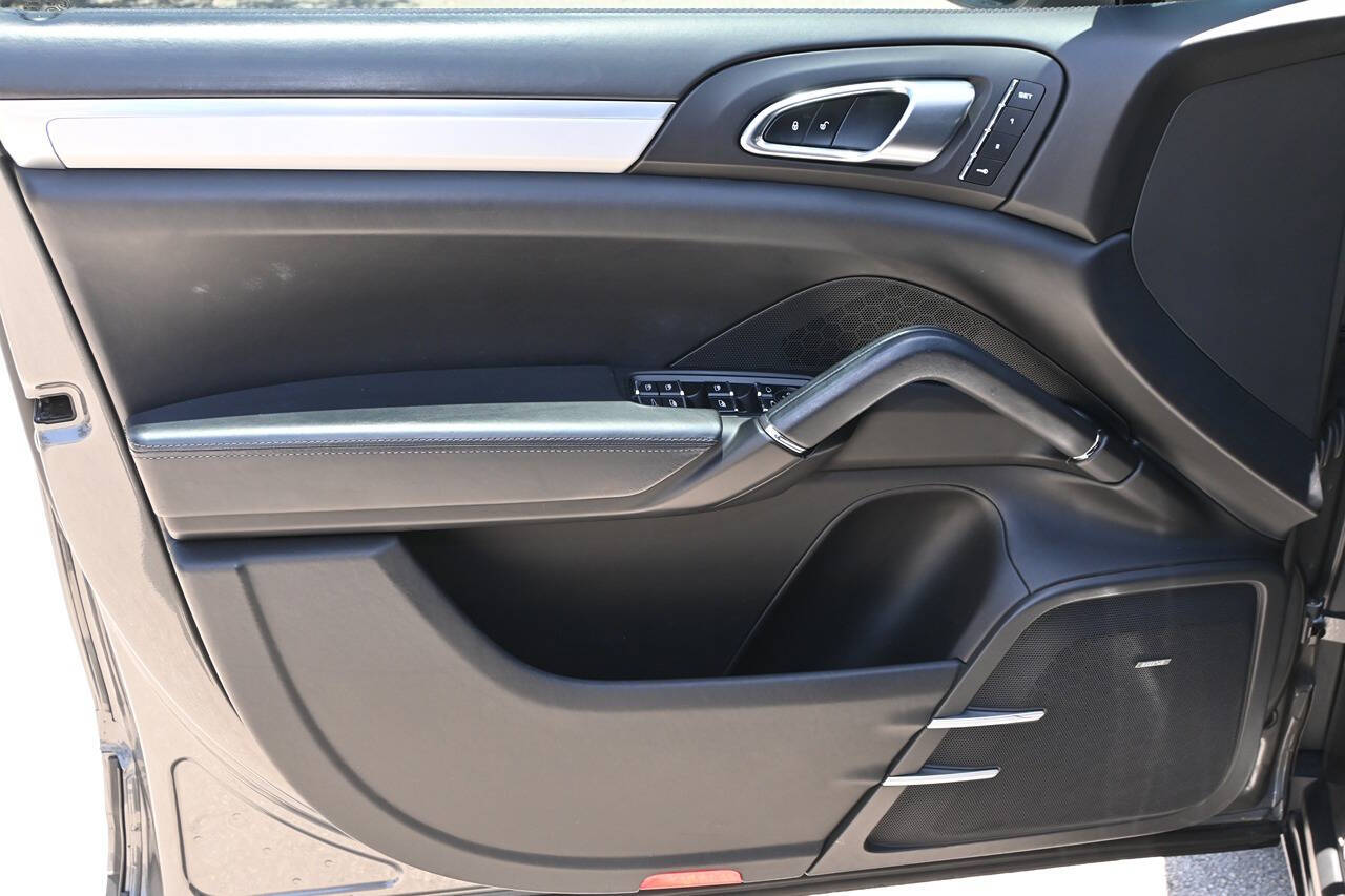 2018 Porsche Cayenne 18