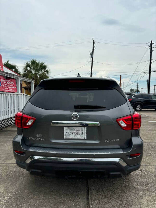 2020 Nissan Pathfinder Platinum photo 17