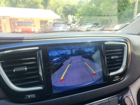 2017 Chrysler Pacifica Touring