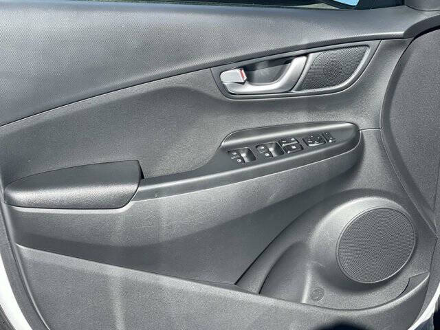 2023 Hyundai Kona Electric SE