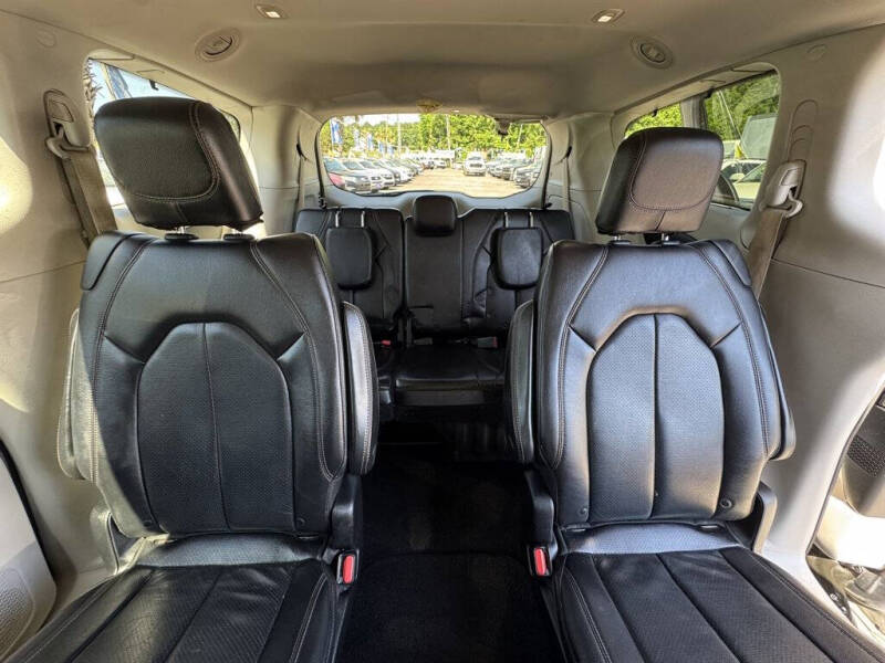 2019 Chrysler Pacifica Touring L