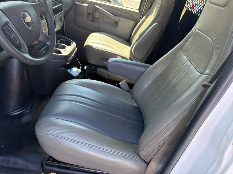 2017 Chevrolet Express 2500