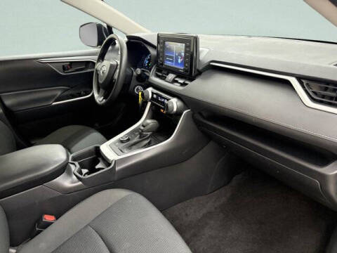 2021 Toyota RAV4 Hybrid LE