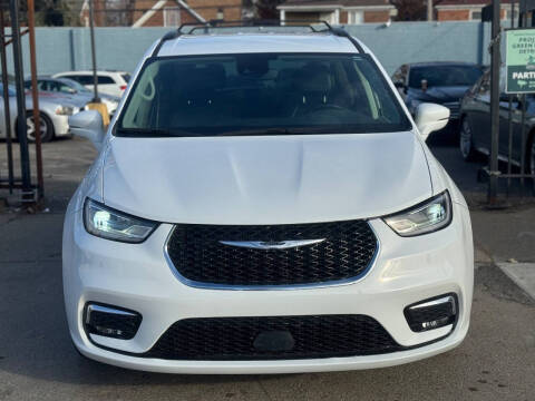 2022 Chrysler Pacifica Touring L