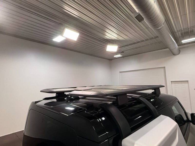 2024 Land Rover Defender 90 P400 X-Dynamic SE