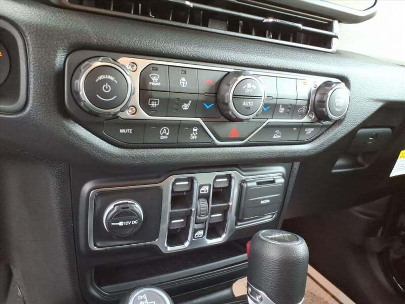 2025 Jeep Gladiator Sport S