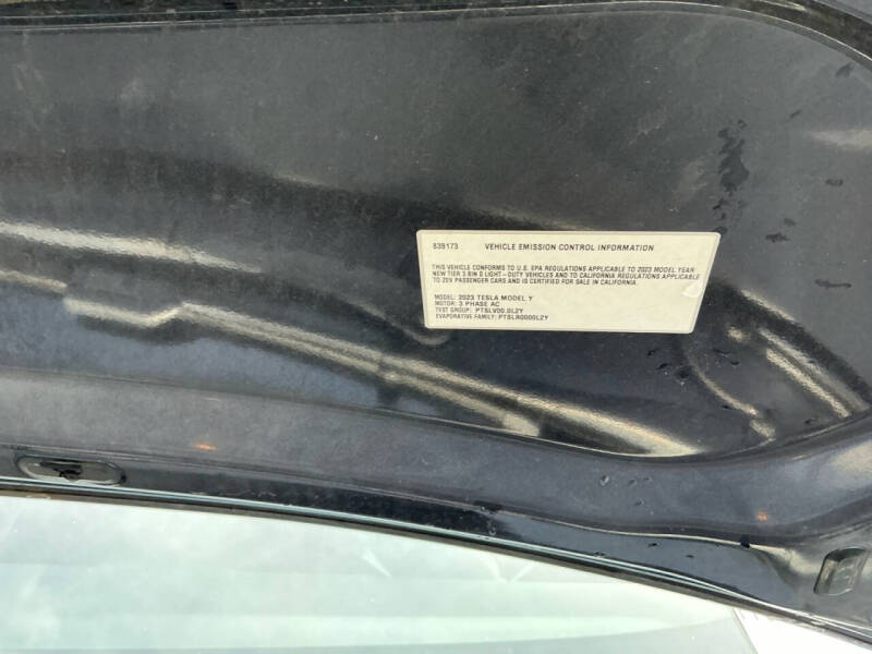 2023 Tesla Model Y Performance
