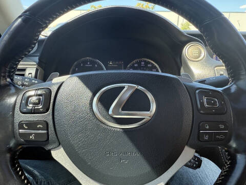 2017 Lexus IS 300