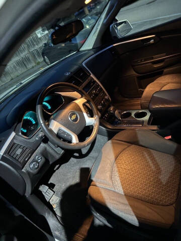 2012 Chevrolet Traverse LT