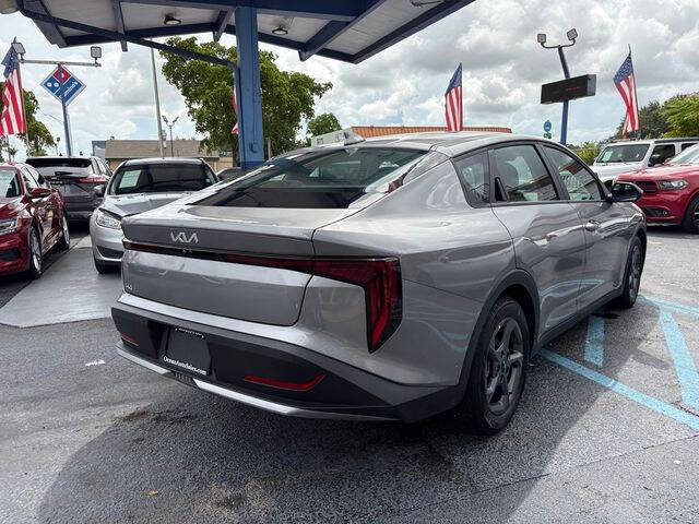 2025 Kia K4 LX