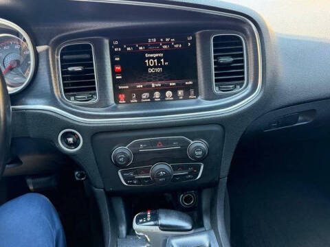 2015 Dodge Charger SXT