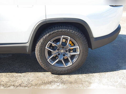 2023 Rivian R1S Adventure