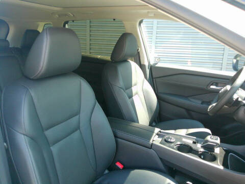 2025 Nissan Rogue SL