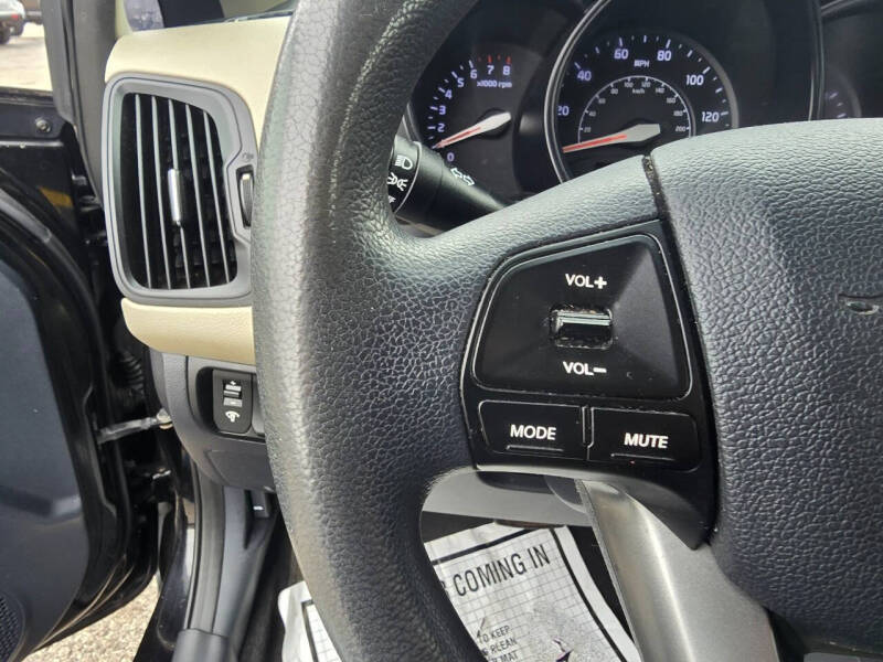 2012 Kia Rio 5-Door LX