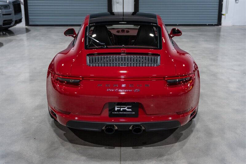 2019 Porsche 911 Carrera 4S
