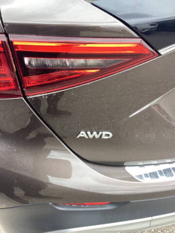 2018 Infiniti QX30 Premium