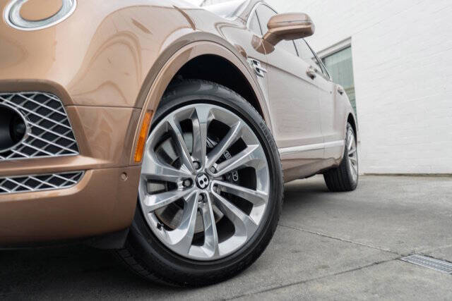 2017 Bentley Bentayga 4