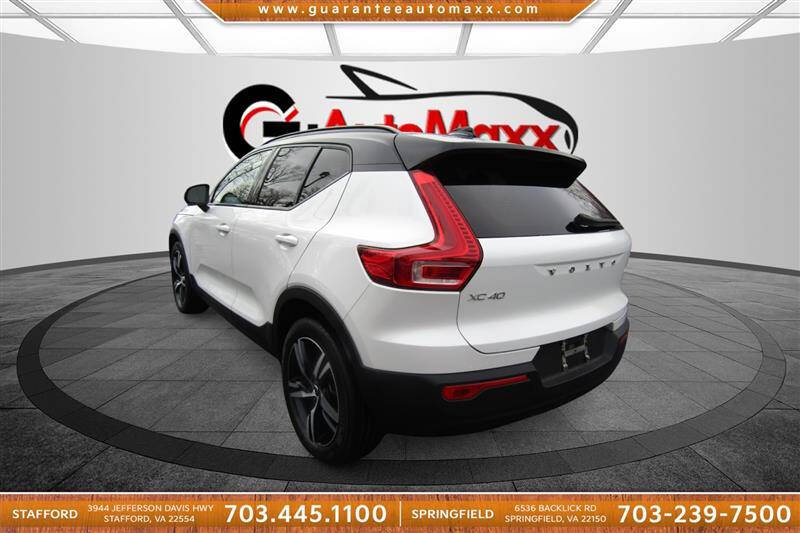 2021 Volvo XC40 T5 R-Design