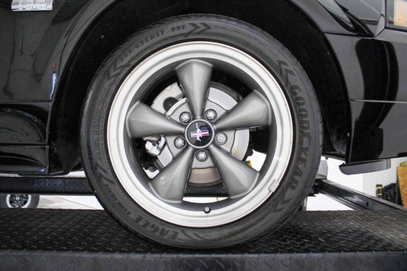 2003 Ford Mustang GT Deluxe