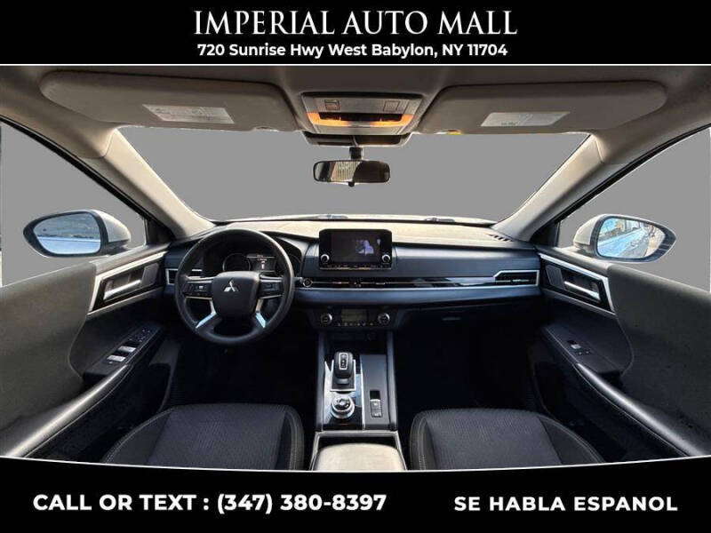 2022 Mitsubishi Outlander ES