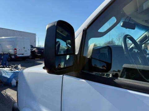 2022 GMC Savana 2500