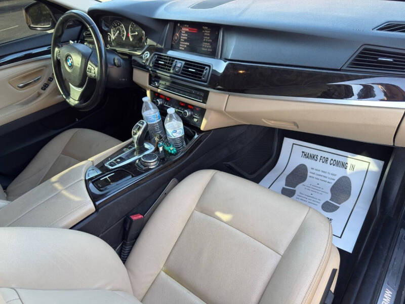 2016 BMW 5 Series 528i