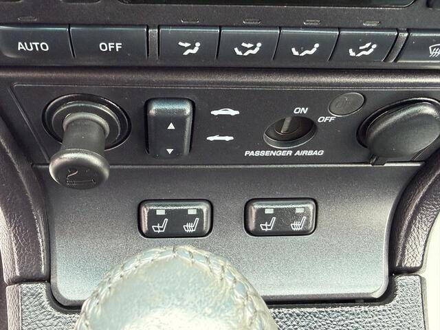 2005 Ford Thunderbird Deluxe