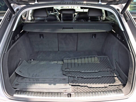 2019 Audi e-tron quattro Prestige