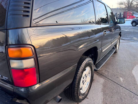 2004 Chevrolet Suburban 1500 LT