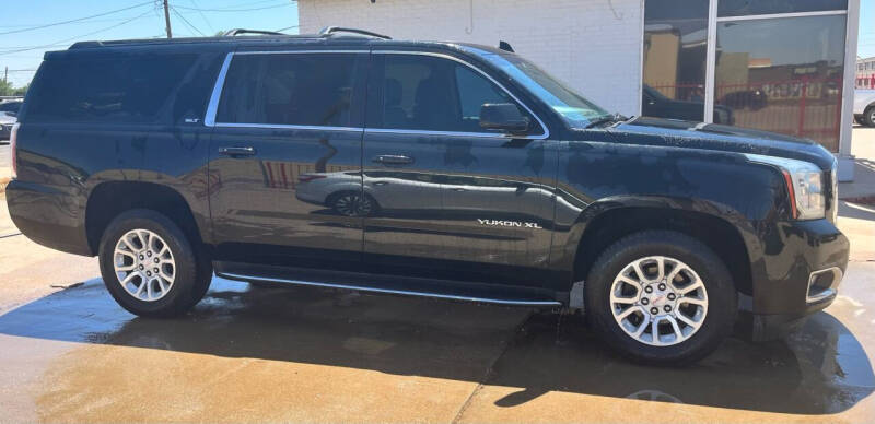 2017 GMC Yukon XL SLT