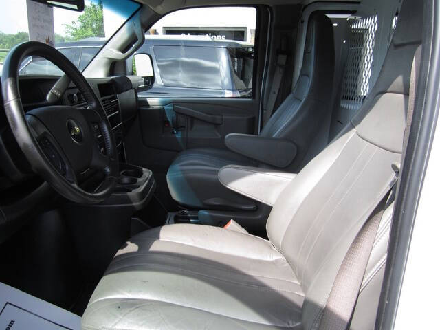 2023 Chevrolet Express 2500