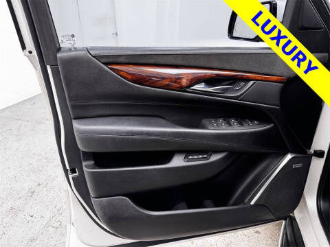 2015 Cadillac Escalade Luxury