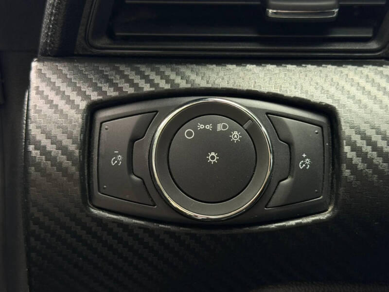 2017 Ford Mustang V6