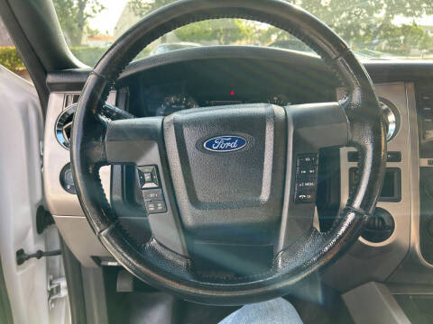 2017 Ford Expedition EL XLT