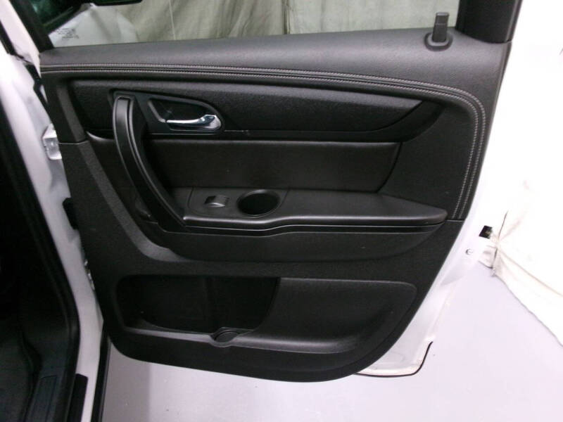 2016 GMC Acadia SLE-2