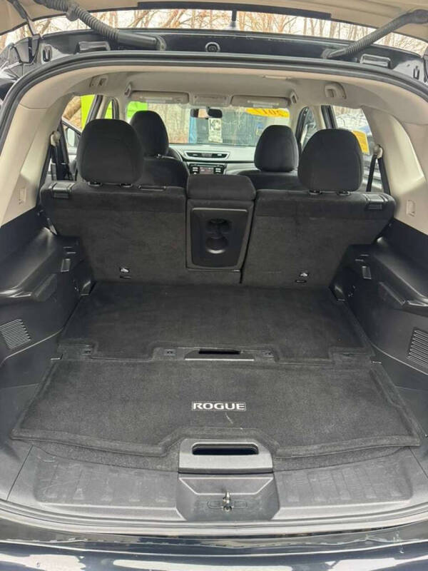 2016 Nissan Rogue SV
