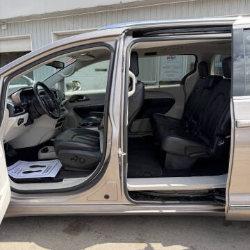2018 Chrysler Pacifica Touring L