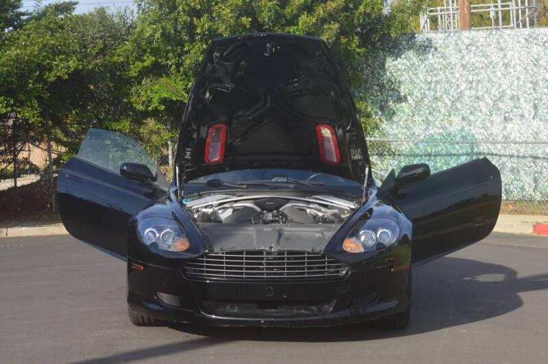 2005 Aston Martin DB9 Volante