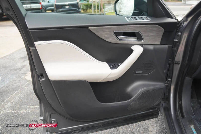 2018 Jaguar F-PACE S