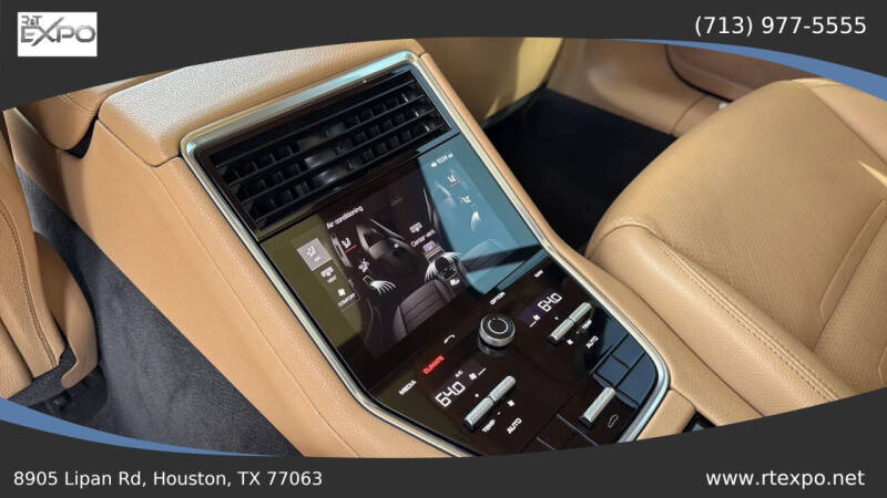 2017 Porsche Panamera