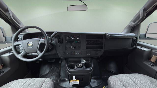 2025 Chevrolet Express 2500