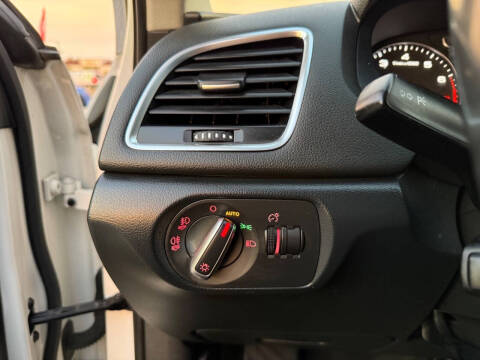 2015 Audi Q3 2.0T quattro Premium Plus