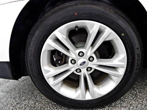 2016 Ford Taurus SEL