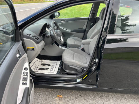 2012 Hyundai Accent GLS